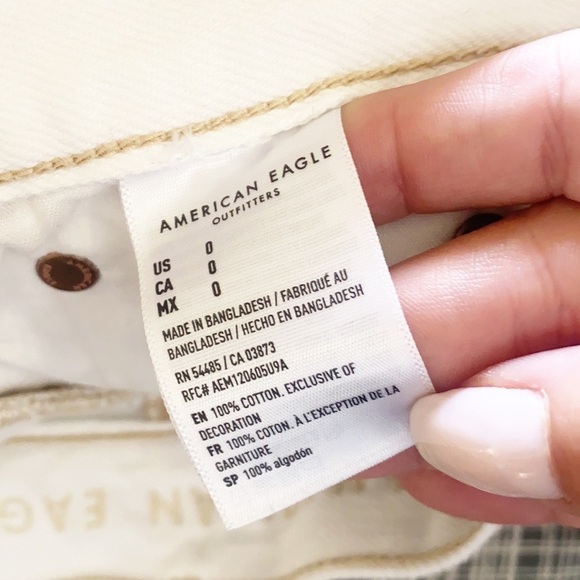 American Eagle White Distressed Cotton 90's Boyfriend Shorts - Picture 11 of 12